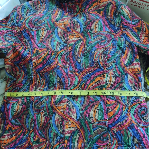 Colorful Reversible Quilt Jacket - Picture 10 of 10